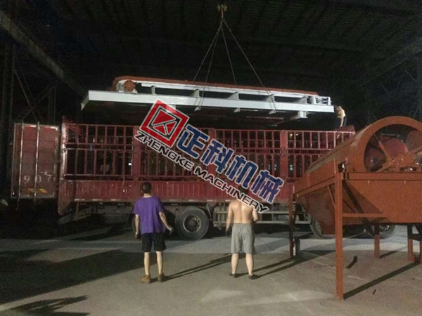 麻豆视频网站板带喂料机发货啦！